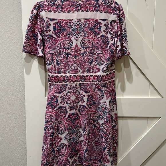 Adorable BCBG wrap dress - Picture 5 of 6